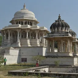 Chhatedi – Beautiful Ruins of Royal Cenotaphs
