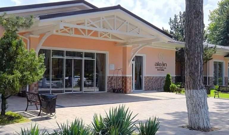 Top Reasons to Choose Alean Family Riviera Hotel in Anapa for Your Next Family Vacation