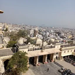 Udaipur: A Beautiful White City