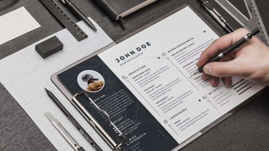 Effortless Professional Resumes: Pick, Design, Export 