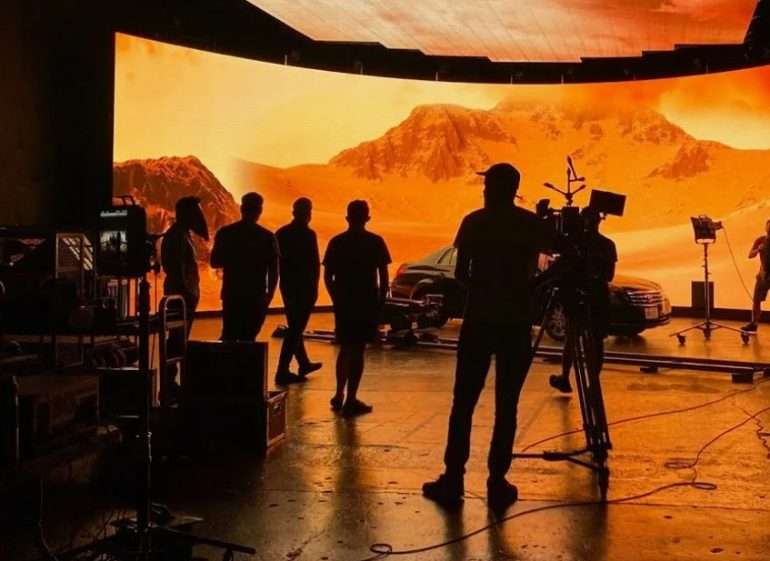 Virtual Production vs Traditional Filmmaking: Who Wins the Future?