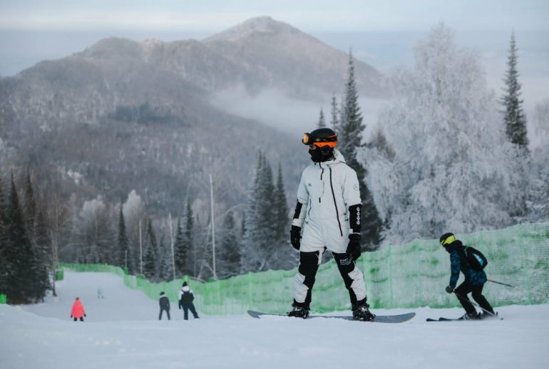 80+ Events per Season: How Manzherok Turns Ski Holidays into a Nonstop Festival