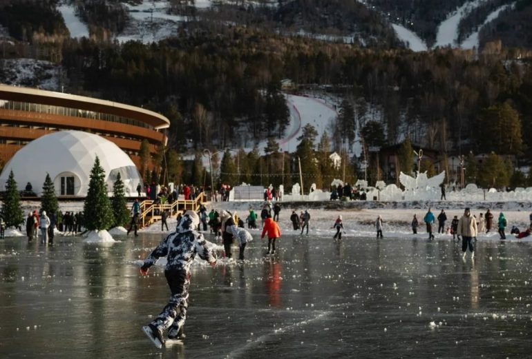 80+ Events per Season: How Manzherok Turns Ski Holidays into a Nonstop Festival